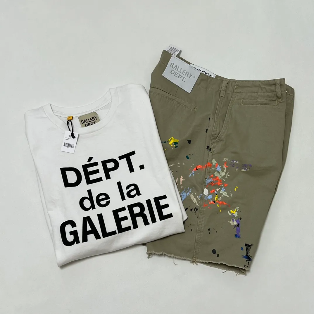 GALLERY DEPT. RICKY SHORT/KHAKI Splash-ink knife-cut khaki work shorts, khaki color 30-32-34-36 code, re-adjusted version, re-washed to make old VINTAGE, hand-made acrylic splash-ink graffiti, genuine cowhide steel stamped LOGO leather tag, original version with LOGO buttons
